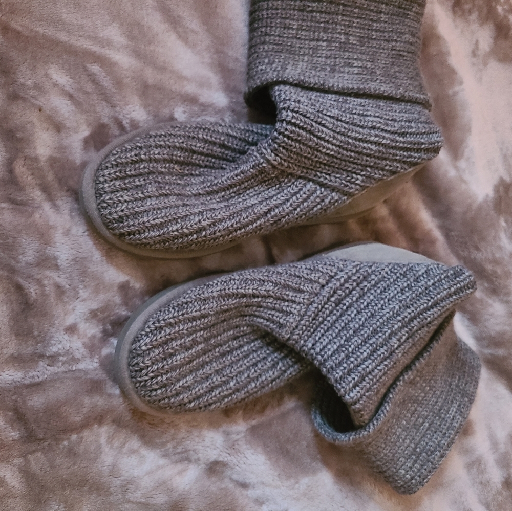 UGG boots sz 8